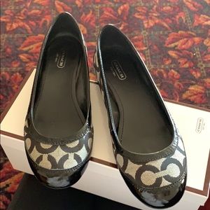 Women flats